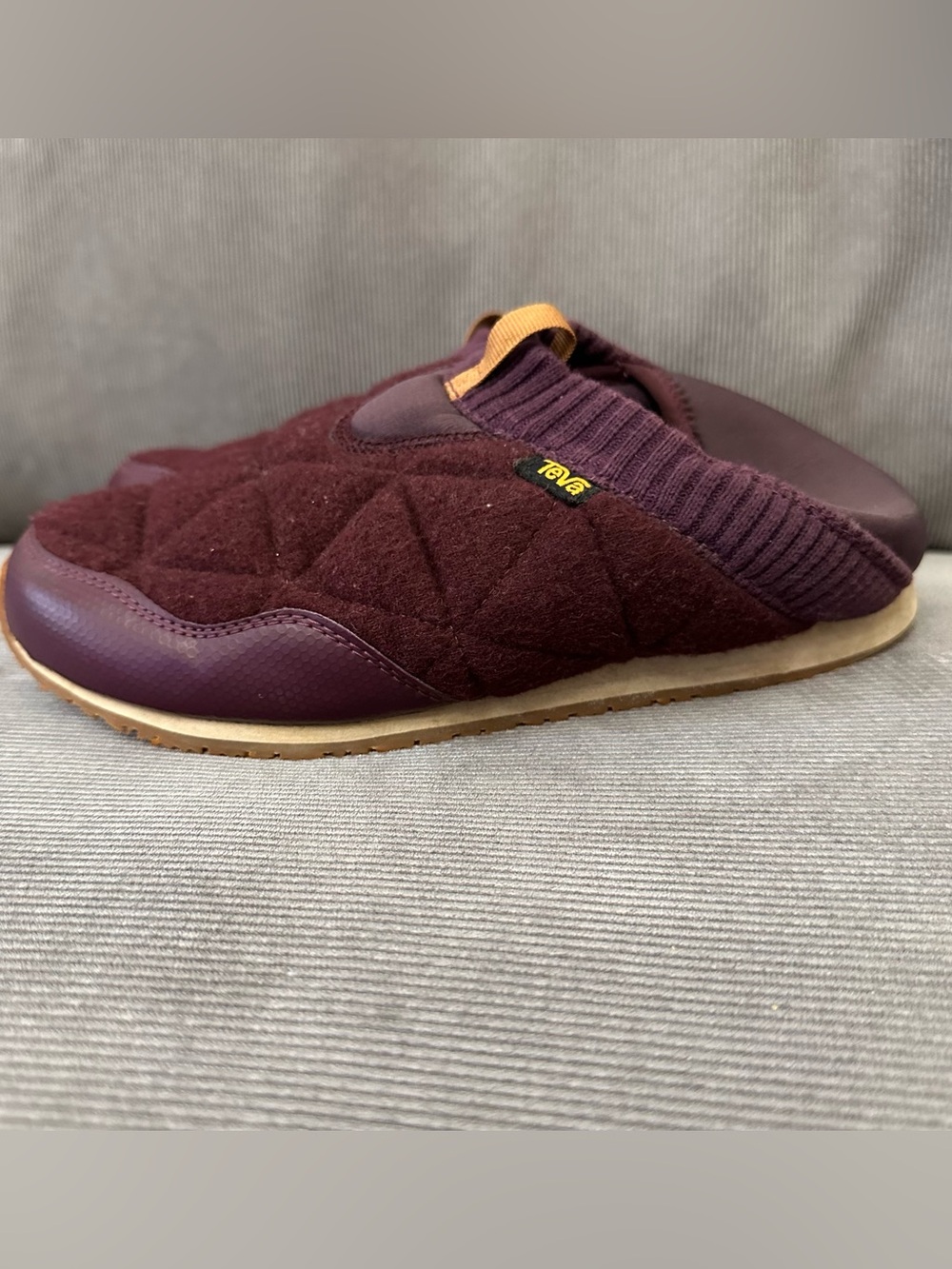 TEVA EMBER MOC WOOL WOMEN SHOES DARK RED US 8 / UK 6 /EU 39 /JP 25